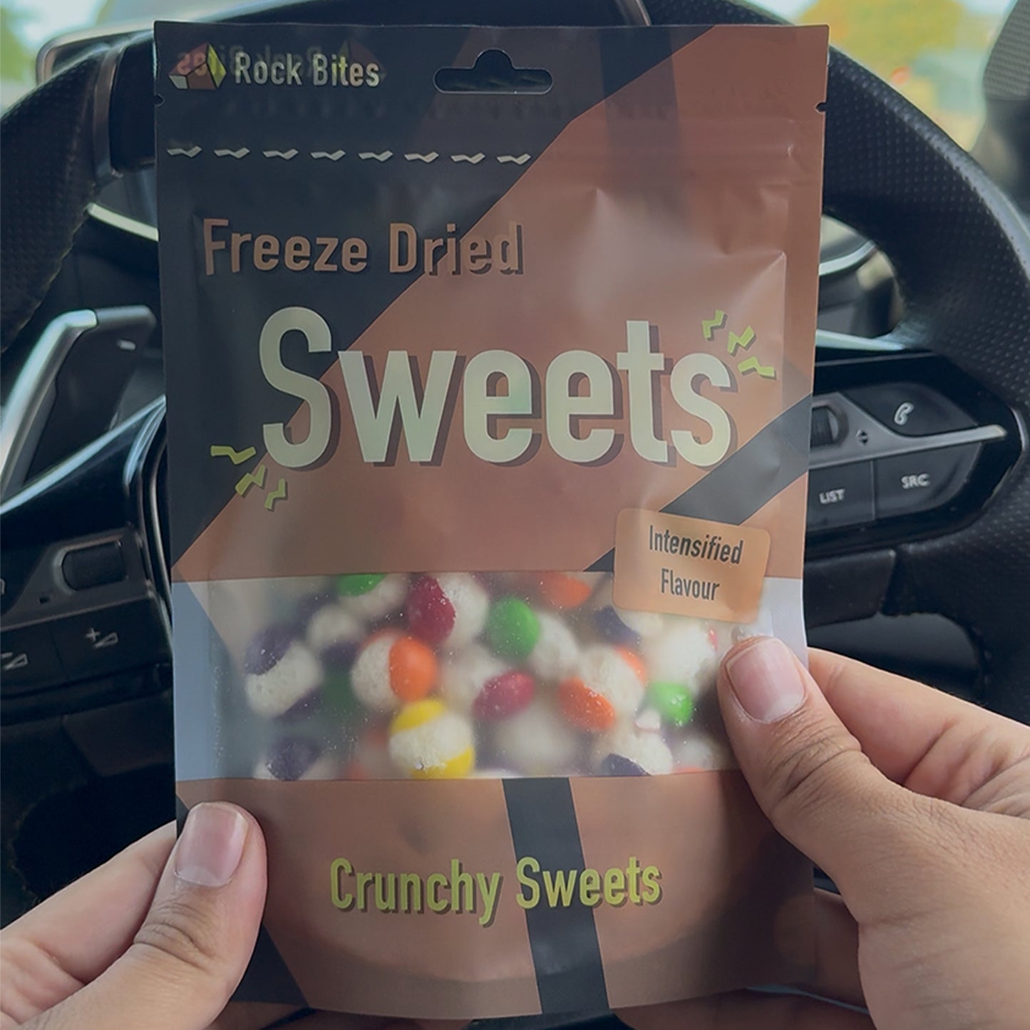 Rock Bites Freeze Dried Discovery Box - 1 rainbow sweets, 1 vanilla, 1 chocolate, 1 strawberry